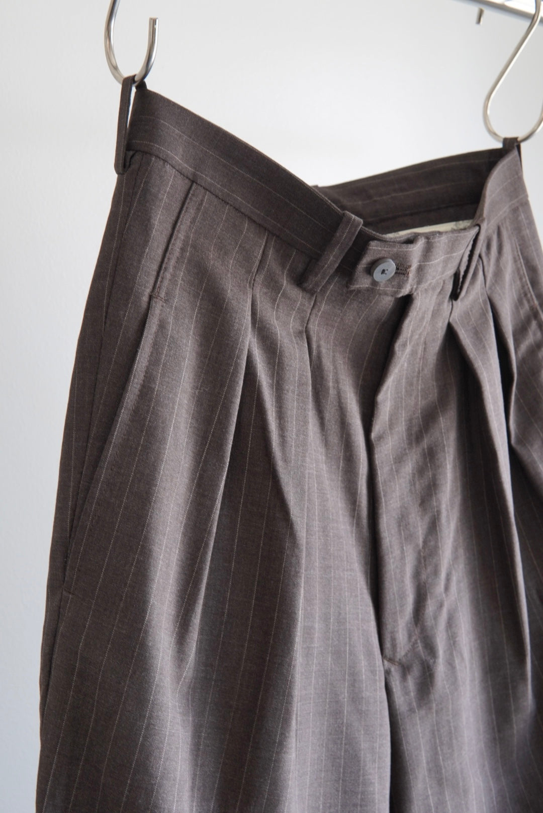 【m’s braque】TUCKED BAGGY PANTS