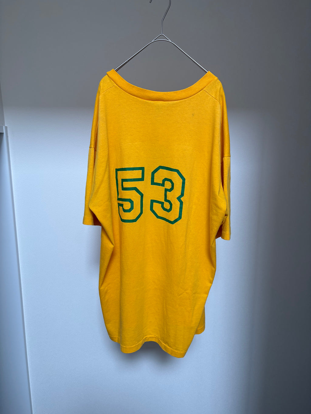 80s v neck tee