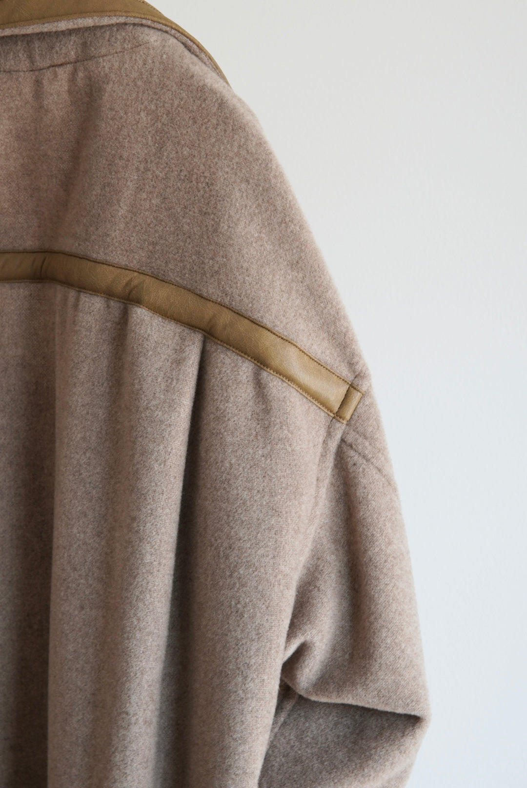 【m’s braque】FAUX LEATHER TRIM OVERSIZE PULLOVER