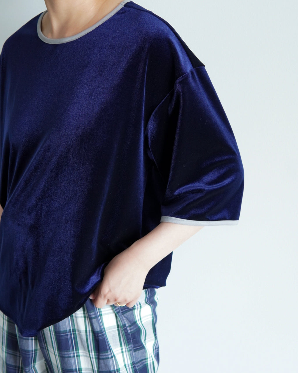 【SIMONE WILD】VELVET OVERSIZE TEE