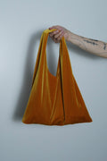 【SIMONE WILD】VELVET POUCH