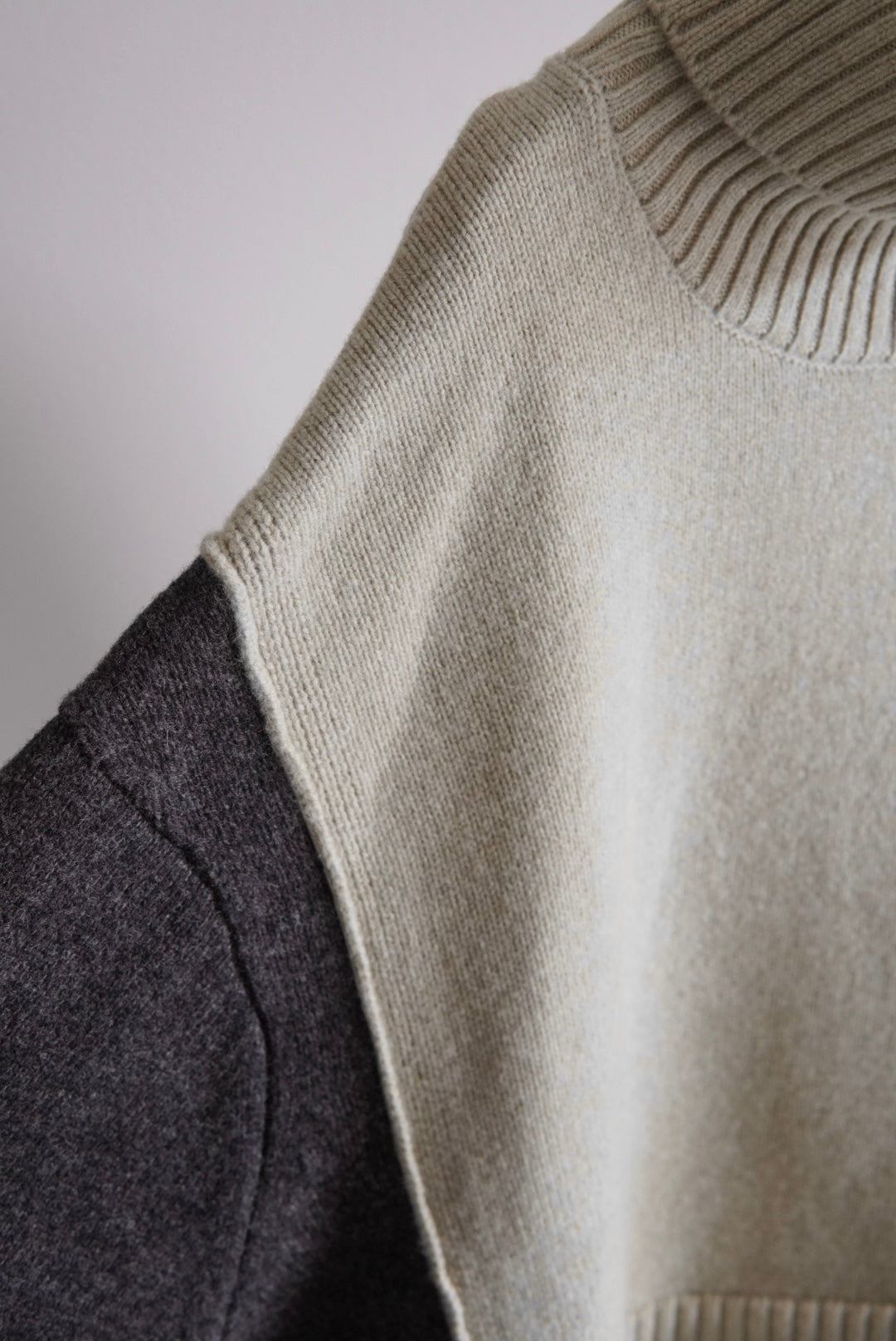 【INSCRIRE】Layered Turtle Sweater