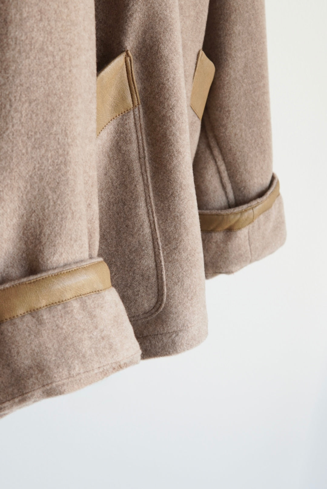 【m’s braque】FAUX LEATHER TRIM OVERSIZE PULLOVER