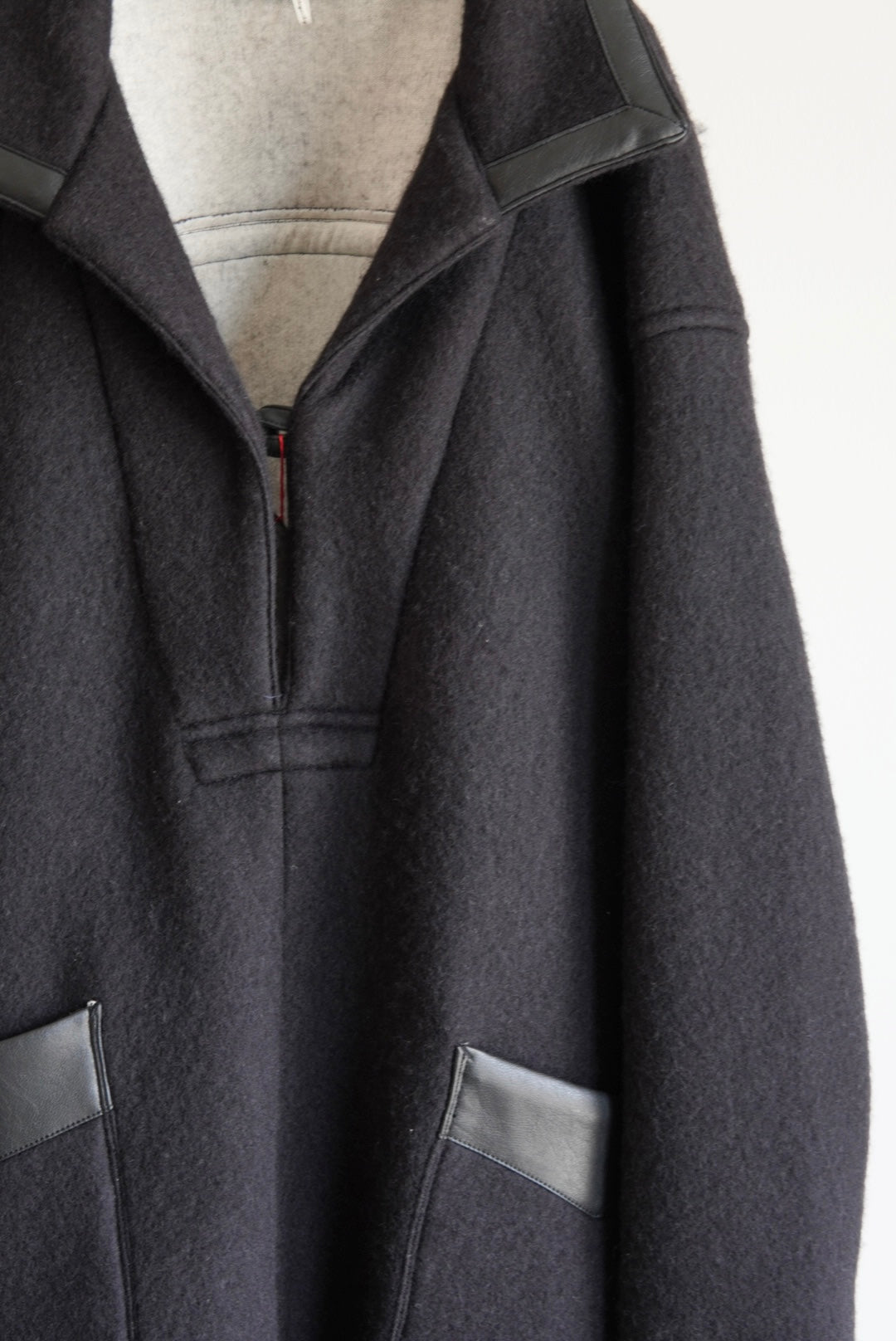 【m’s braque】FAUX LEATHER TRIM OVERSIZE PULLOVER