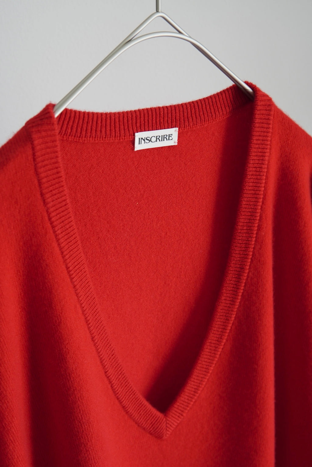 【INSCRIRE】Cashmere V-Neck Sweater