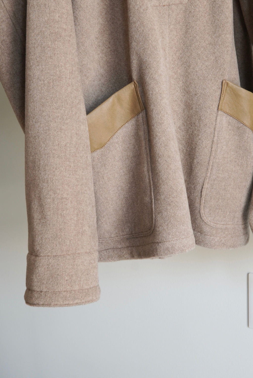 【m’s braque】FAUX LEATHER TRIM OVERSIZE PULLOVER
