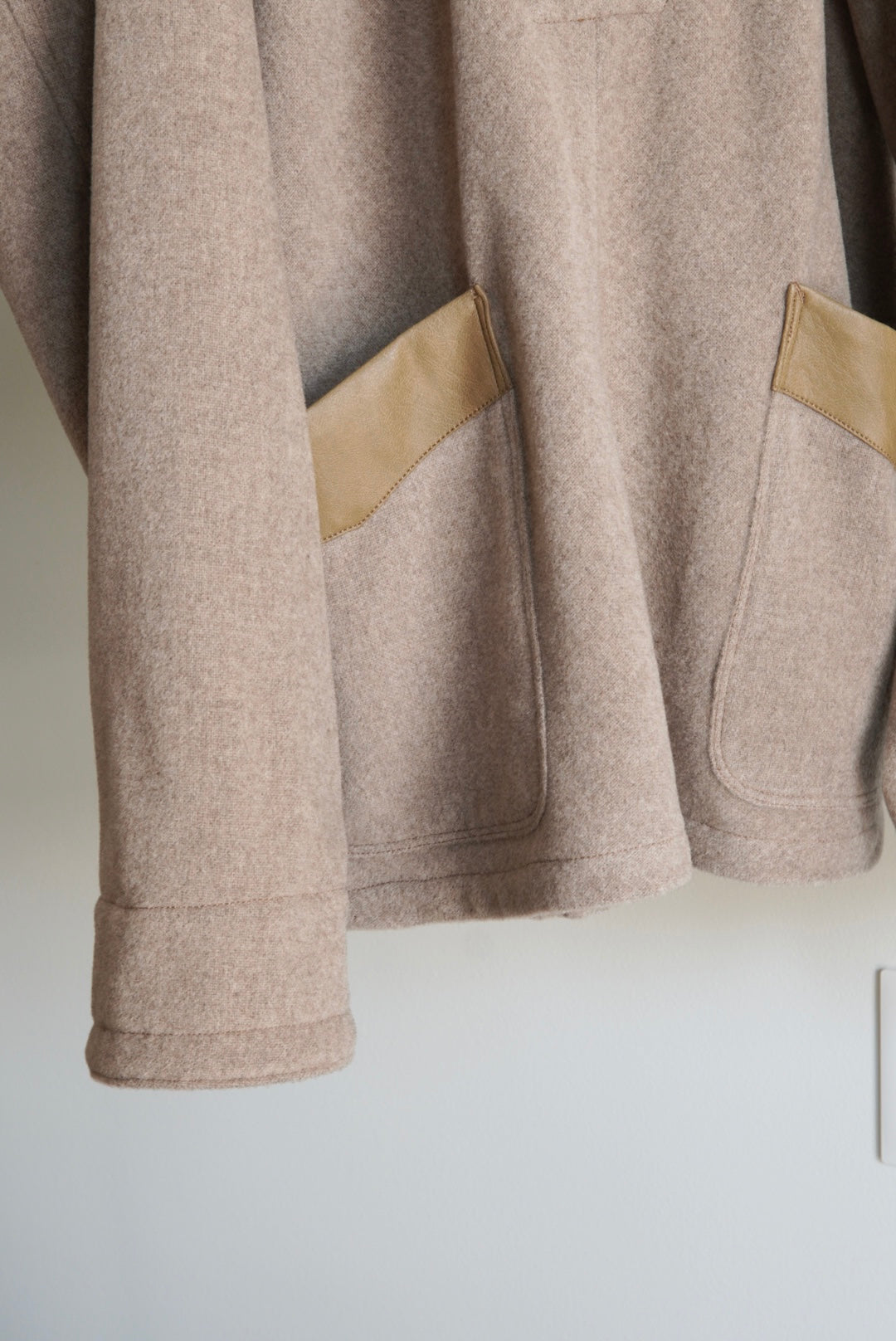 【m’s braque】FAUX LEATHER TRIM OVERSIZE PULLOVER