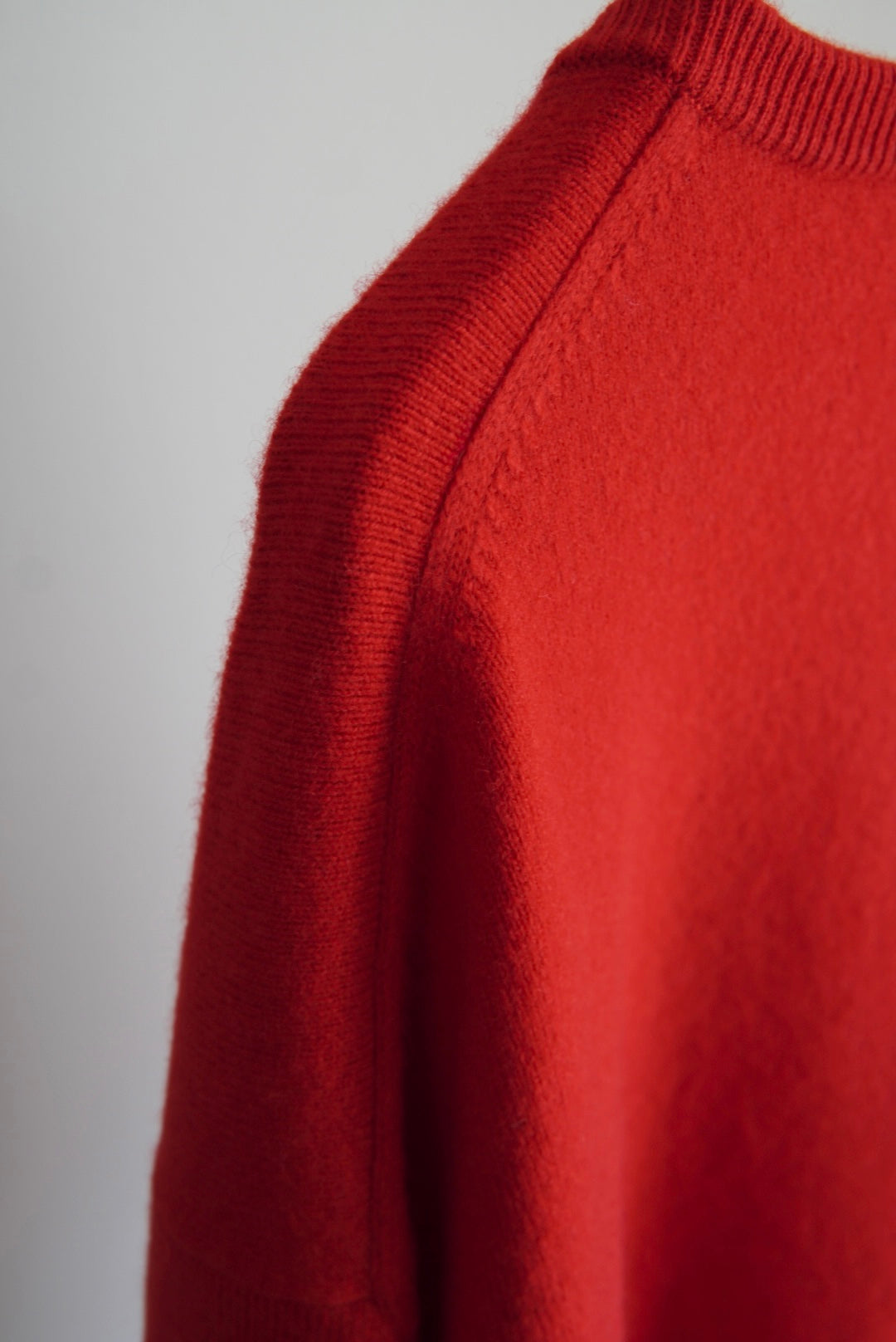 【INSCRIRE】Cashmere V-Neck Sweater