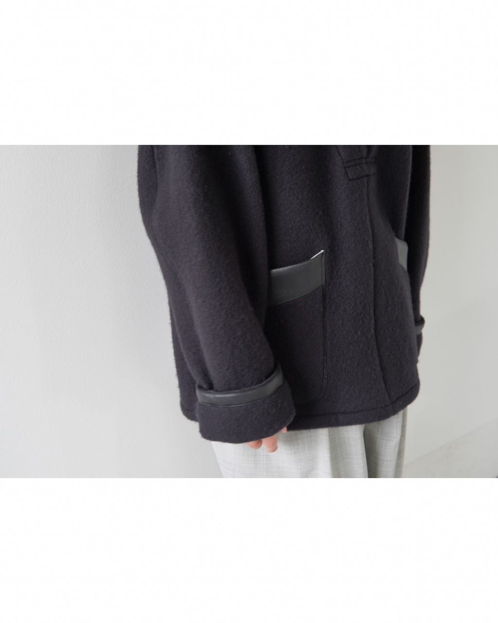 【m’s braque】FAUX LEATHER TRIM OVERSIZE PULLOVER