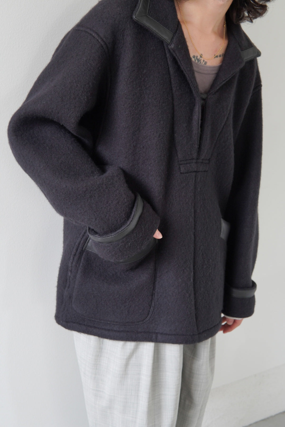 【m’s braque】FAUX LEATHER TRIM OVERSIZE PULLOVER