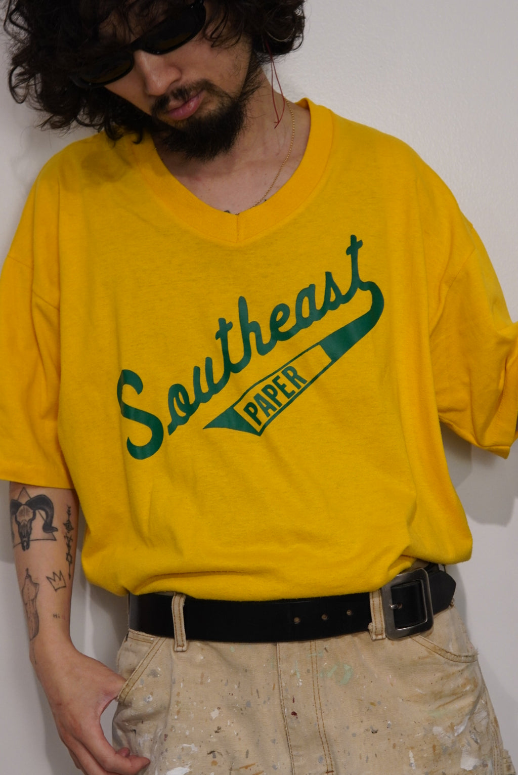 80s v neck tee