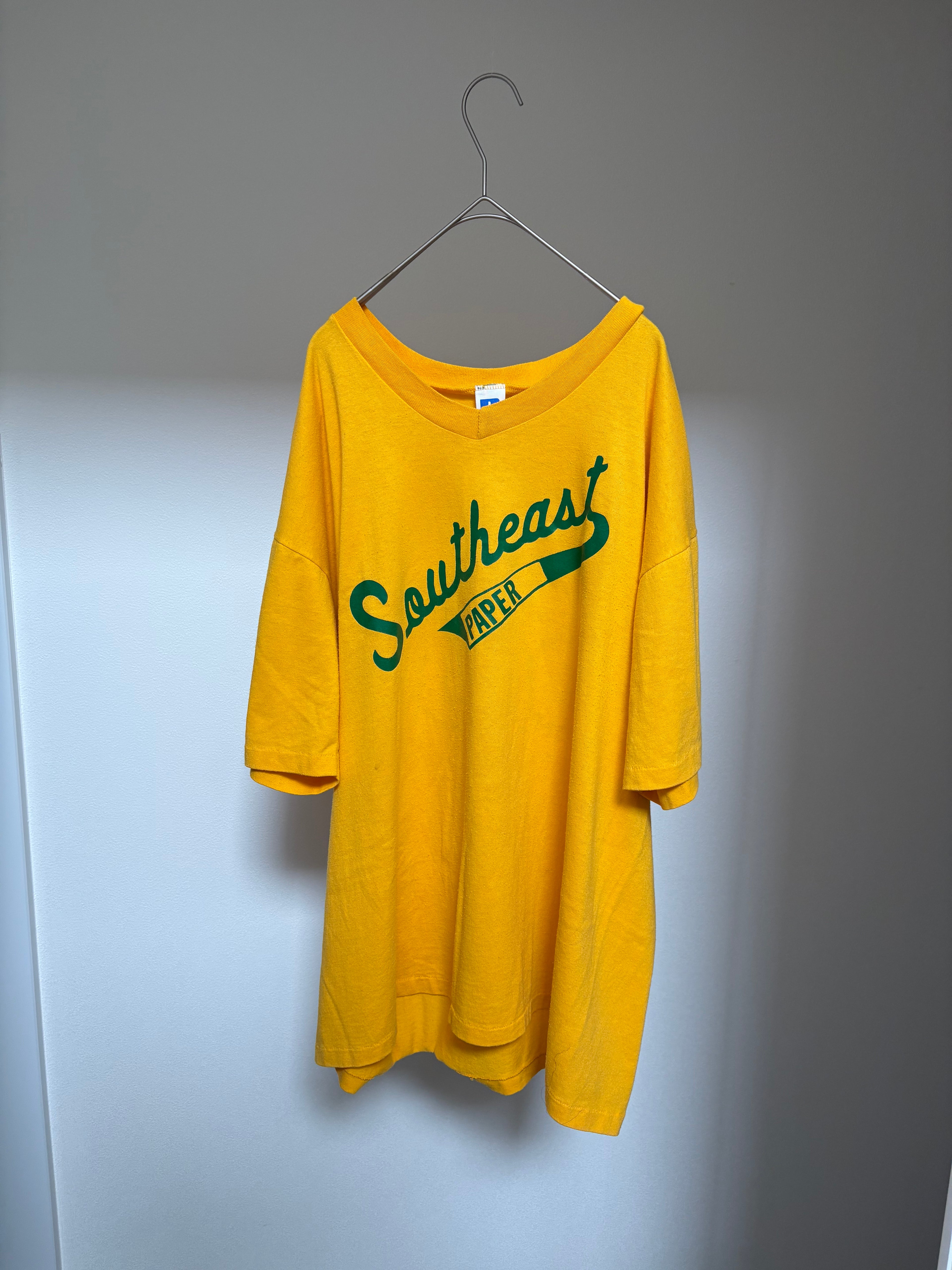 80s v neck tee