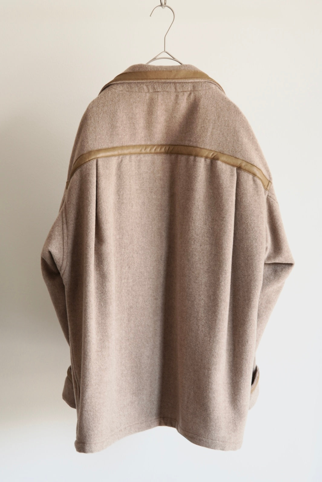 【m’s braque】FAUX LEATHER TRIM OVERSIZE PULLOVER