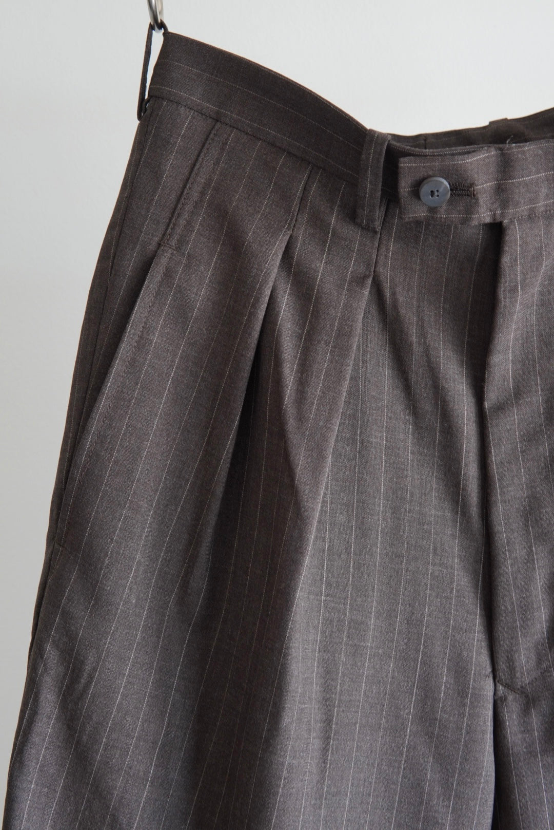 【m’s braque】TUCKED BAGGY PANTS
